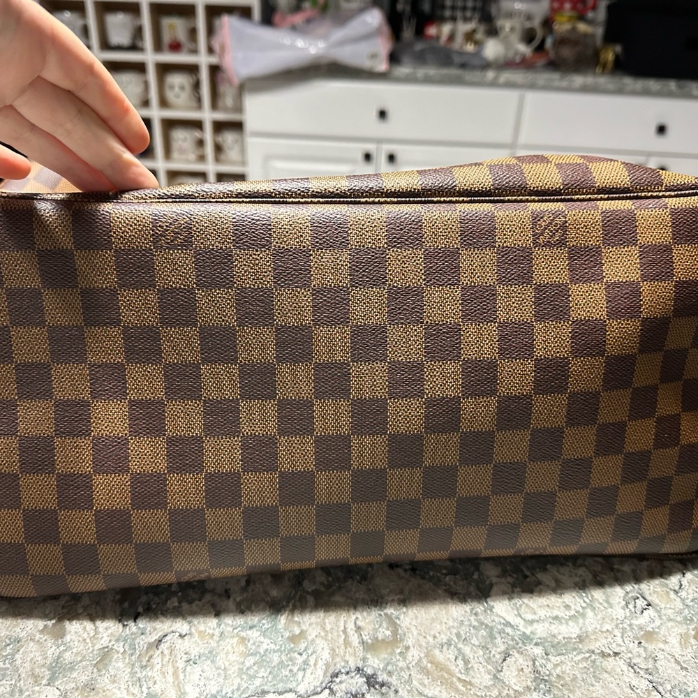 Louis Vuitton Damier Ebene Neverfull GM - Picture 5 of 10